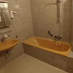 Gaestehaus Einzinger 3* קרמס אן דר דונאו