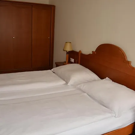 Gaestehaus Einzinger Bed & Breakfast