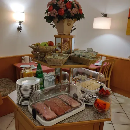 Gaestehaus Einzinger Bed & Breakfast