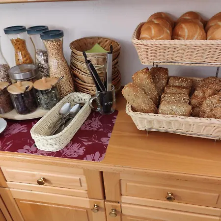 Bed and Breakfast Gaestehaus Einzinger