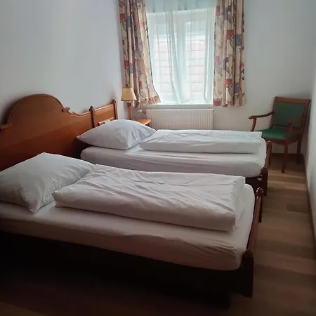 Gaestehaus Einzinger Bed & Breakfast