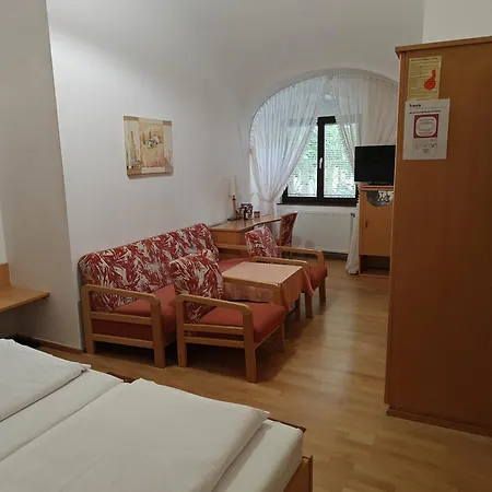 Gaestehaus Einzinger Bed & Breakfast