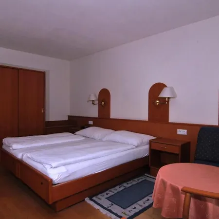 Gaestehaus Einzinger Bed & Breakfast *