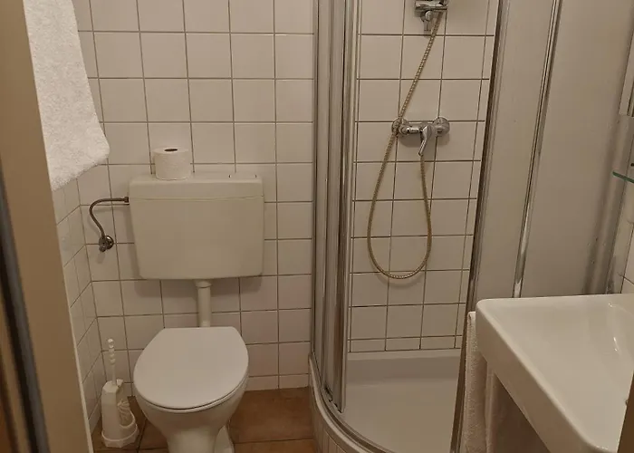 Gaestehaus Einzinger Bed & Breakfast 3*